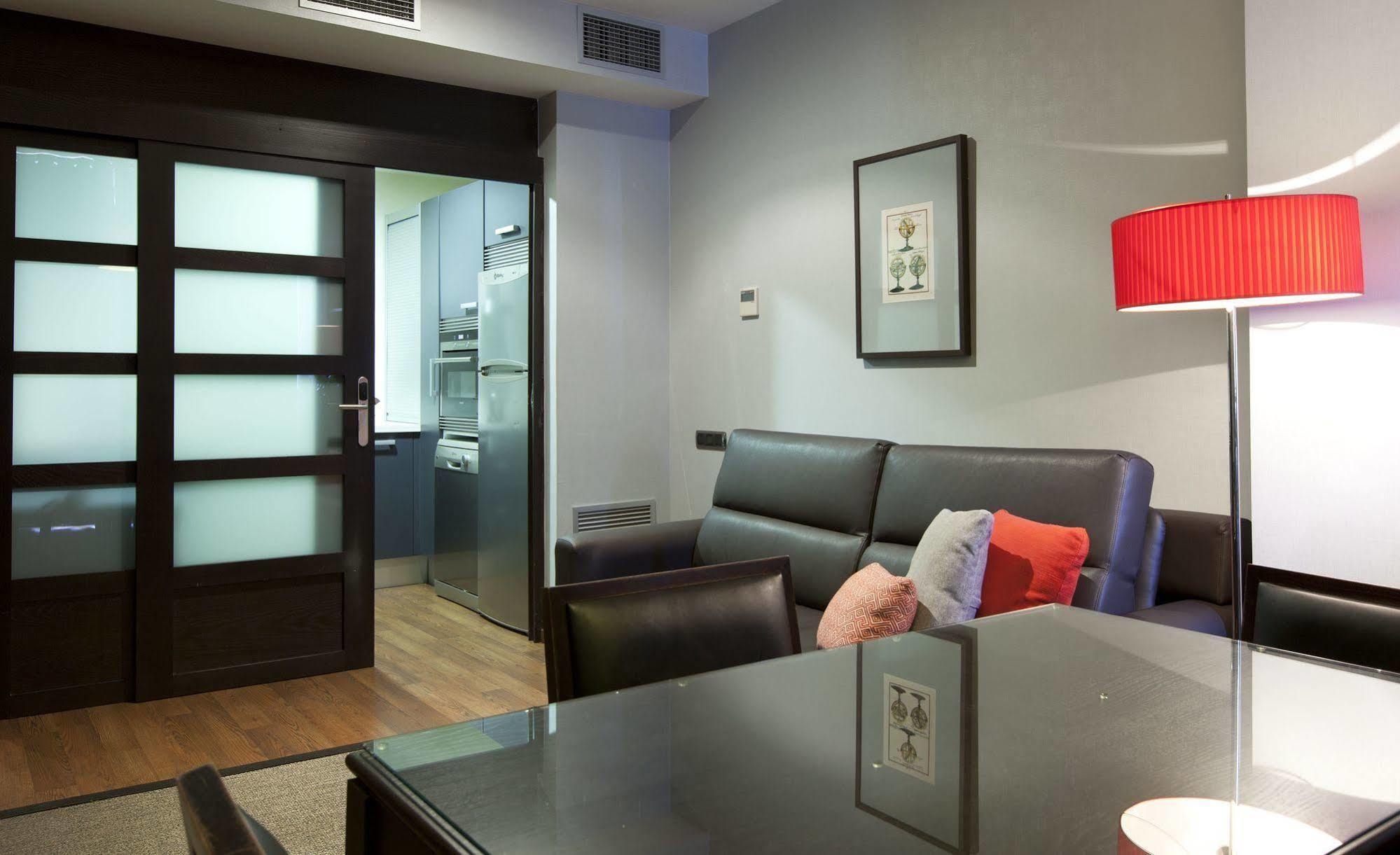 Apartment Center